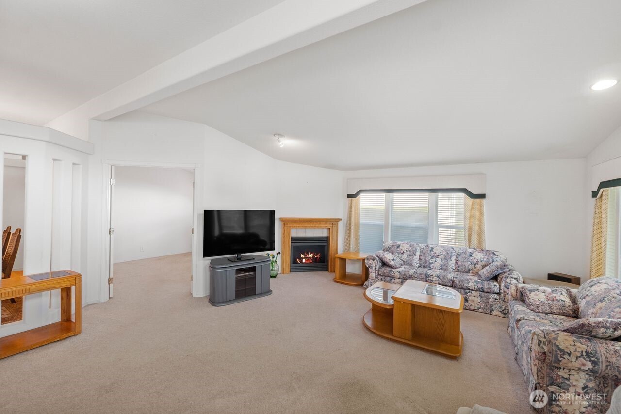 9120 60th Avenue E 101