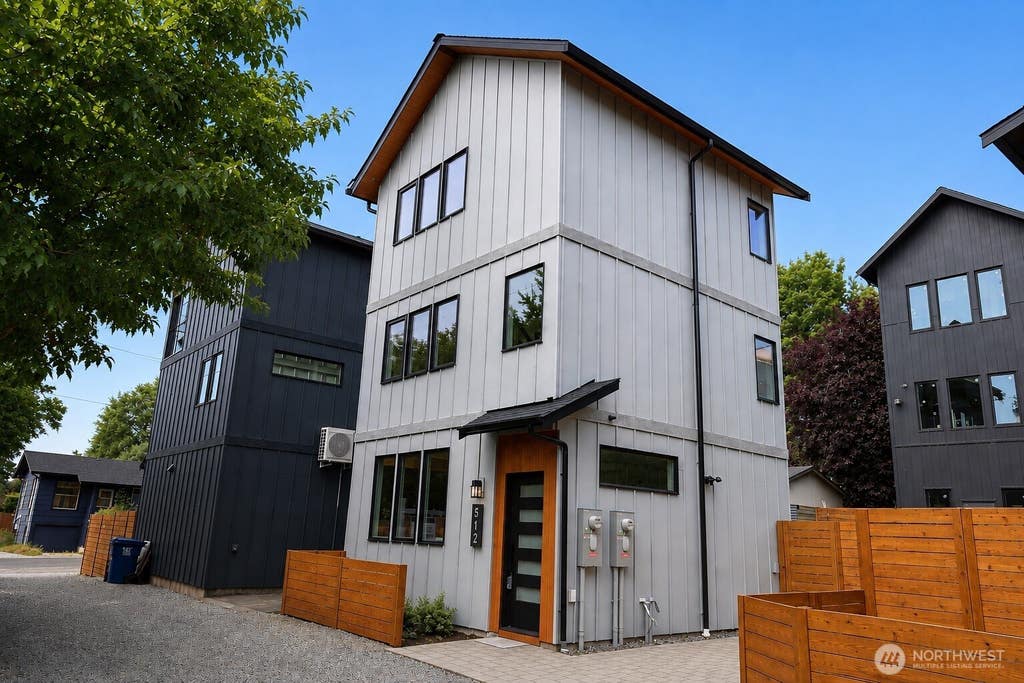 Photo of 512 N 92nd Street, Seattle, WA 98103 (MLS # 2553175)