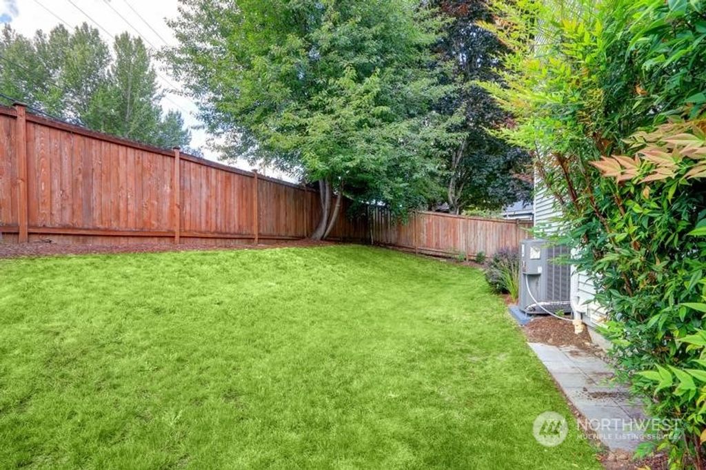 Photo of 14701 Manor Way #B, Lynnwood, WA 98087 (MLS # 2273330)