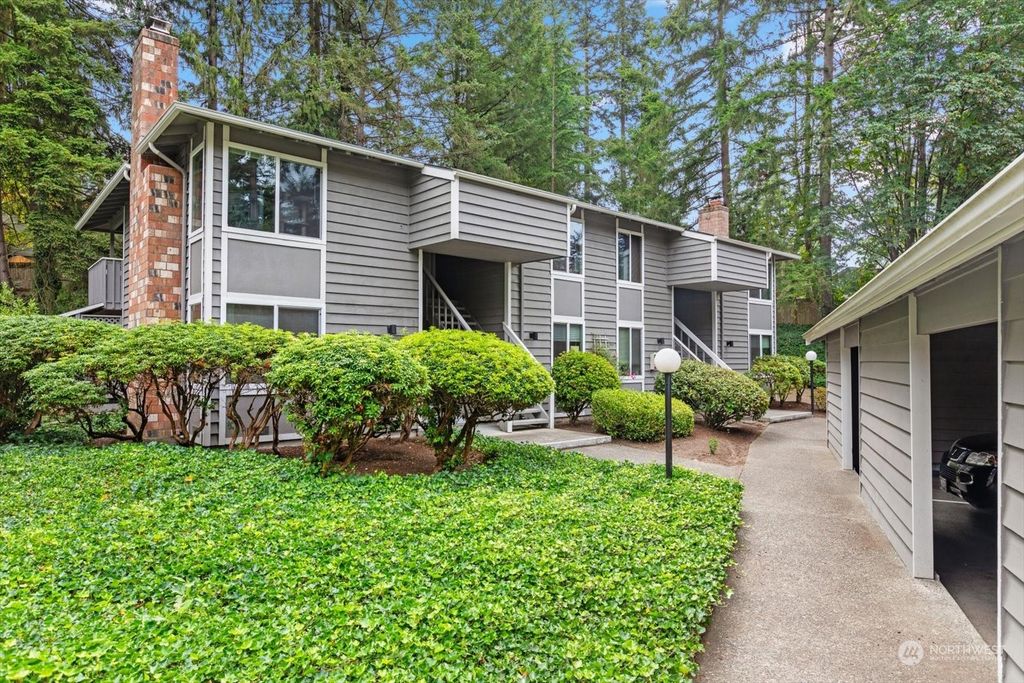 Photo of 1615 NE 199th Place, Shoreline, WA 98155 (MLS # 2283373)
