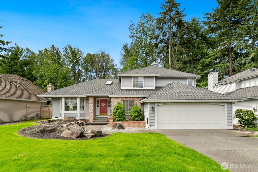 Photo of 33325 12th Avenue SW, Federal Way, WA 98023 (MLS # 2382734)