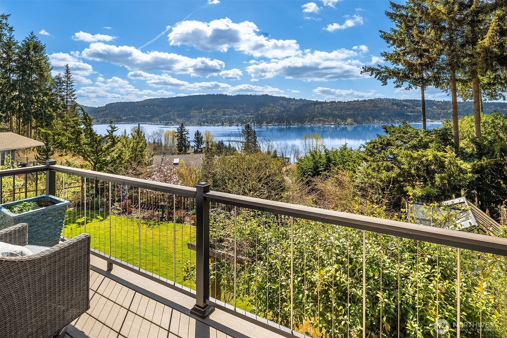Sammamish, Washington, 98075, United States, 5 Bedrooms Bedrooms, ,4 BathroomsBathrooms,Residential,Active,2035111
