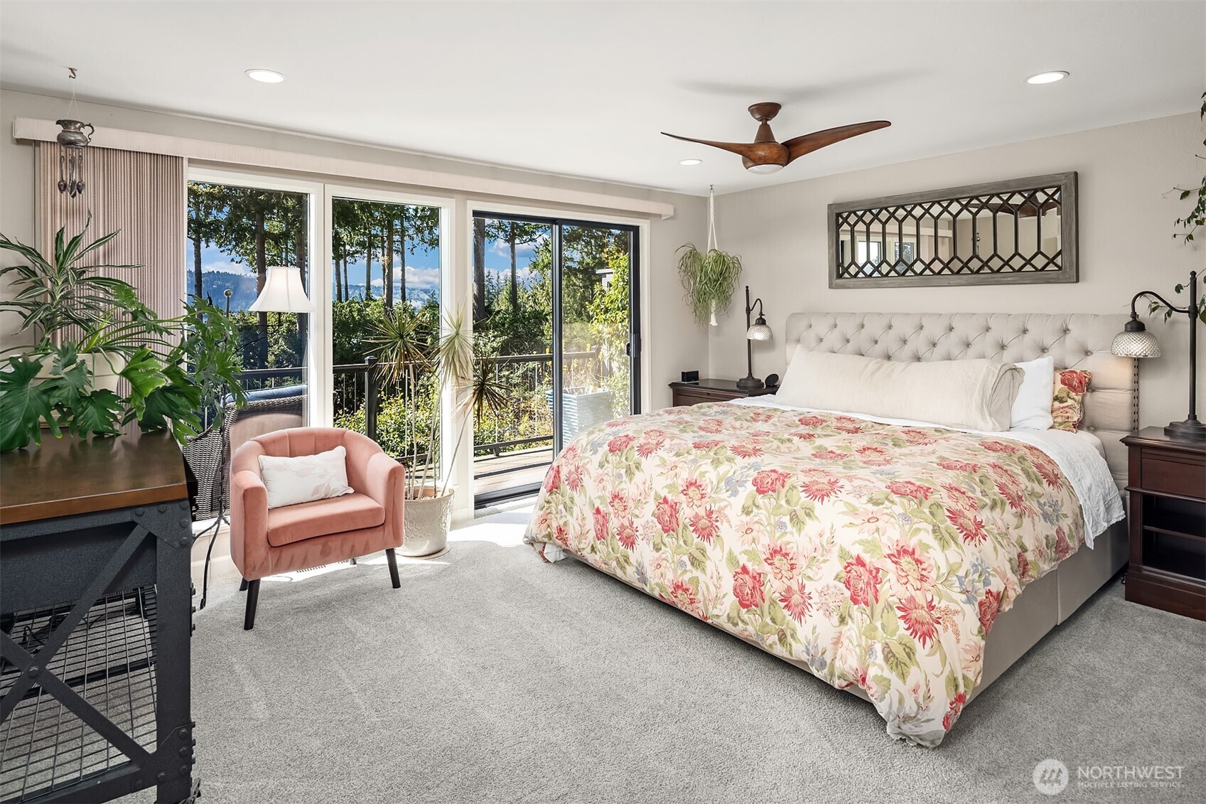 Sammamish, Washington, 98075, United States, 5 Bedrooms Bedrooms, ,4 BathroomsBathrooms,Residential,Active,2035111