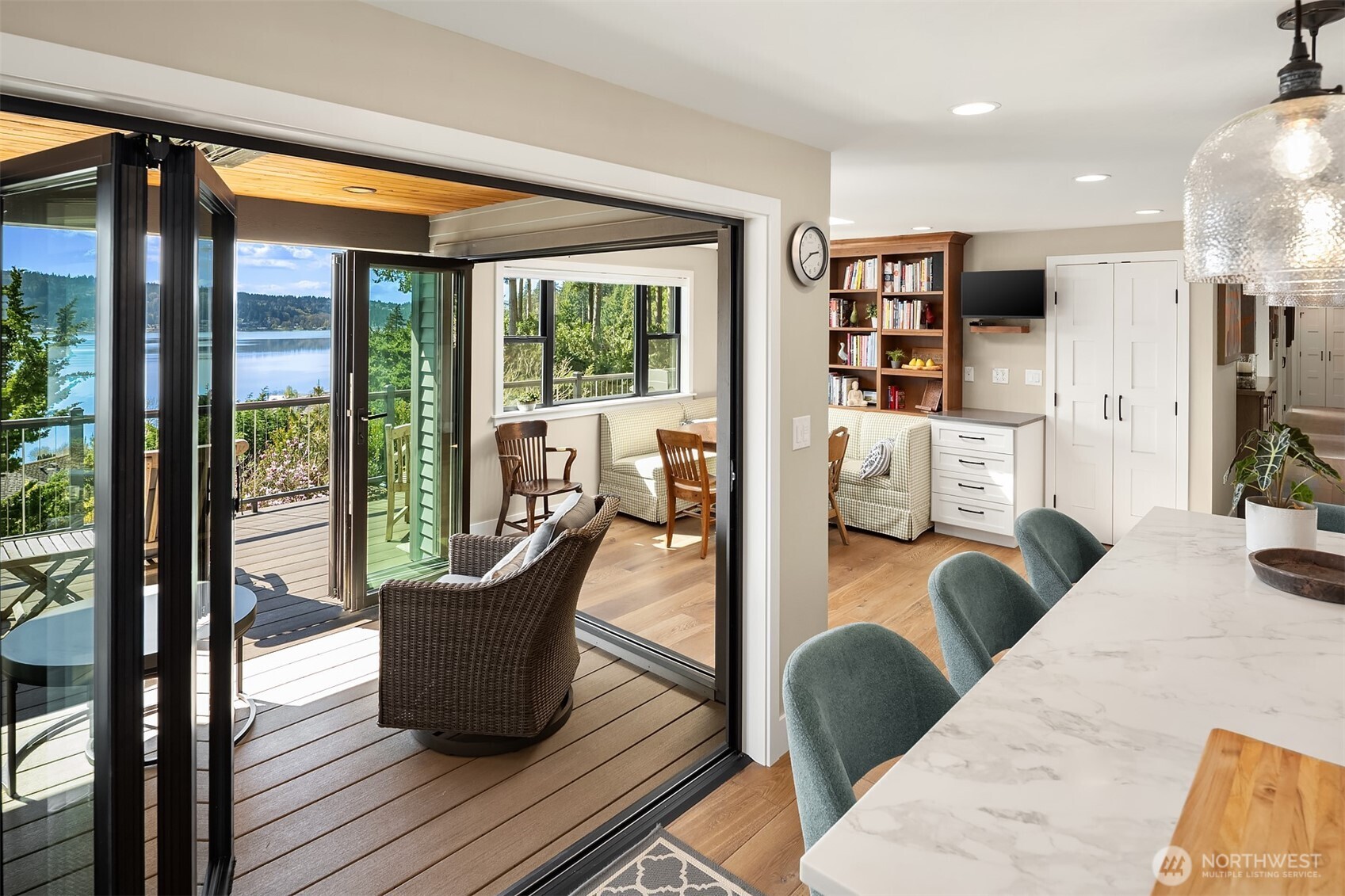 Sammamish, Washington, 98075, United States, 5 Bedrooms Bedrooms, ,4 BathroomsBathrooms,Residential,Active,2035111