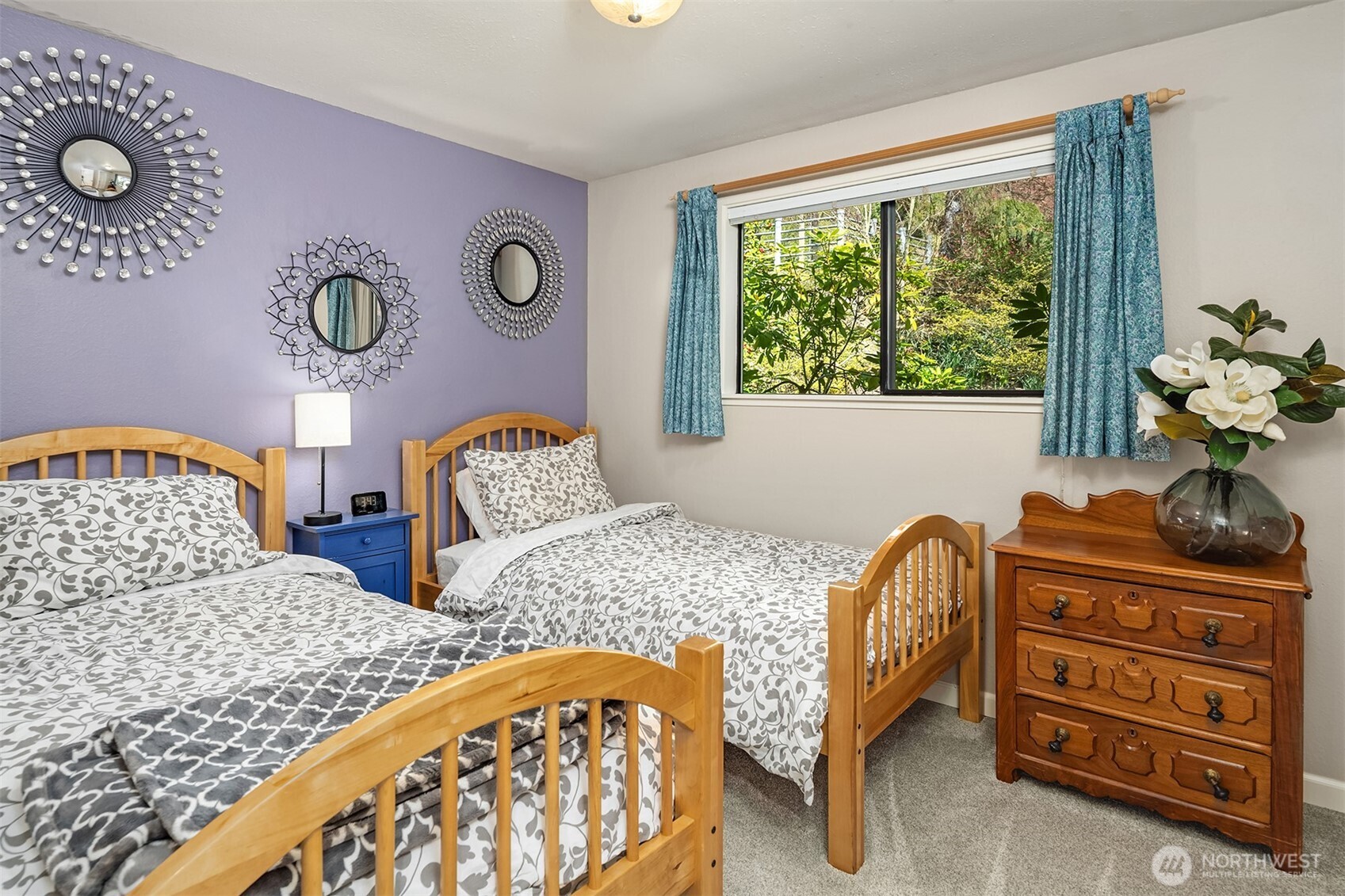 Sammamish, Washington, 98075, United States, 5 Bedrooms Bedrooms, ,4 BathroomsBathrooms,Residential,Active,2035111