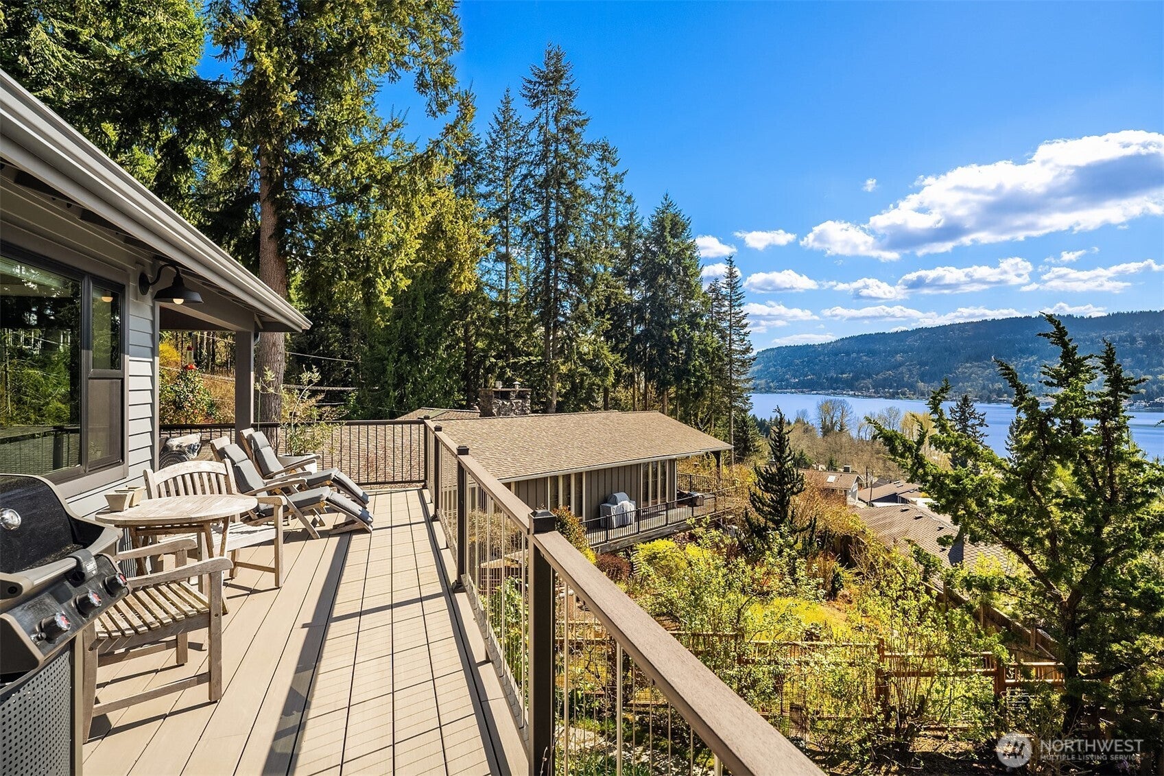 Sammamish, Washington, 98075, United States, 5 Bedrooms Bedrooms, ,4 BathroomsBathrooms,Residential,Active,2035111