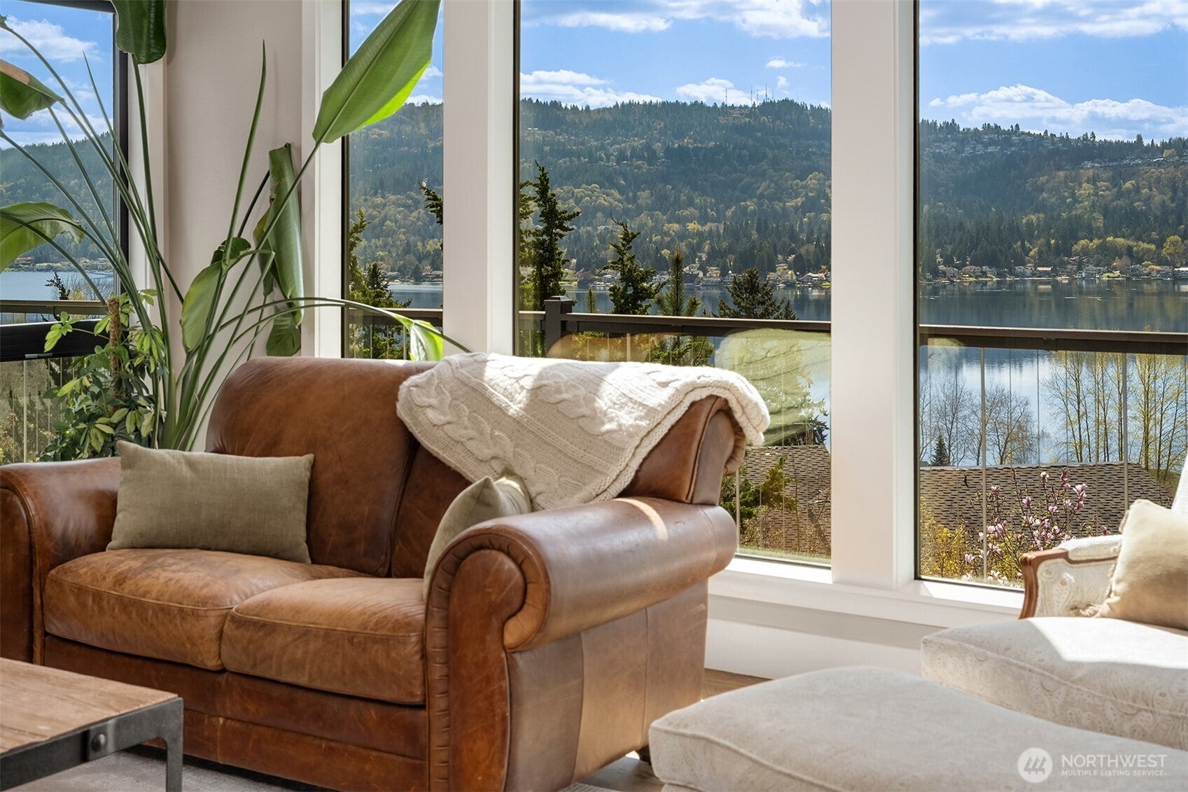 Sammamish, Washington, 98075, United States, 5 Bedrooms Bedrooms, ,4 BathroomsBathrooms,Residential,Active,2035111