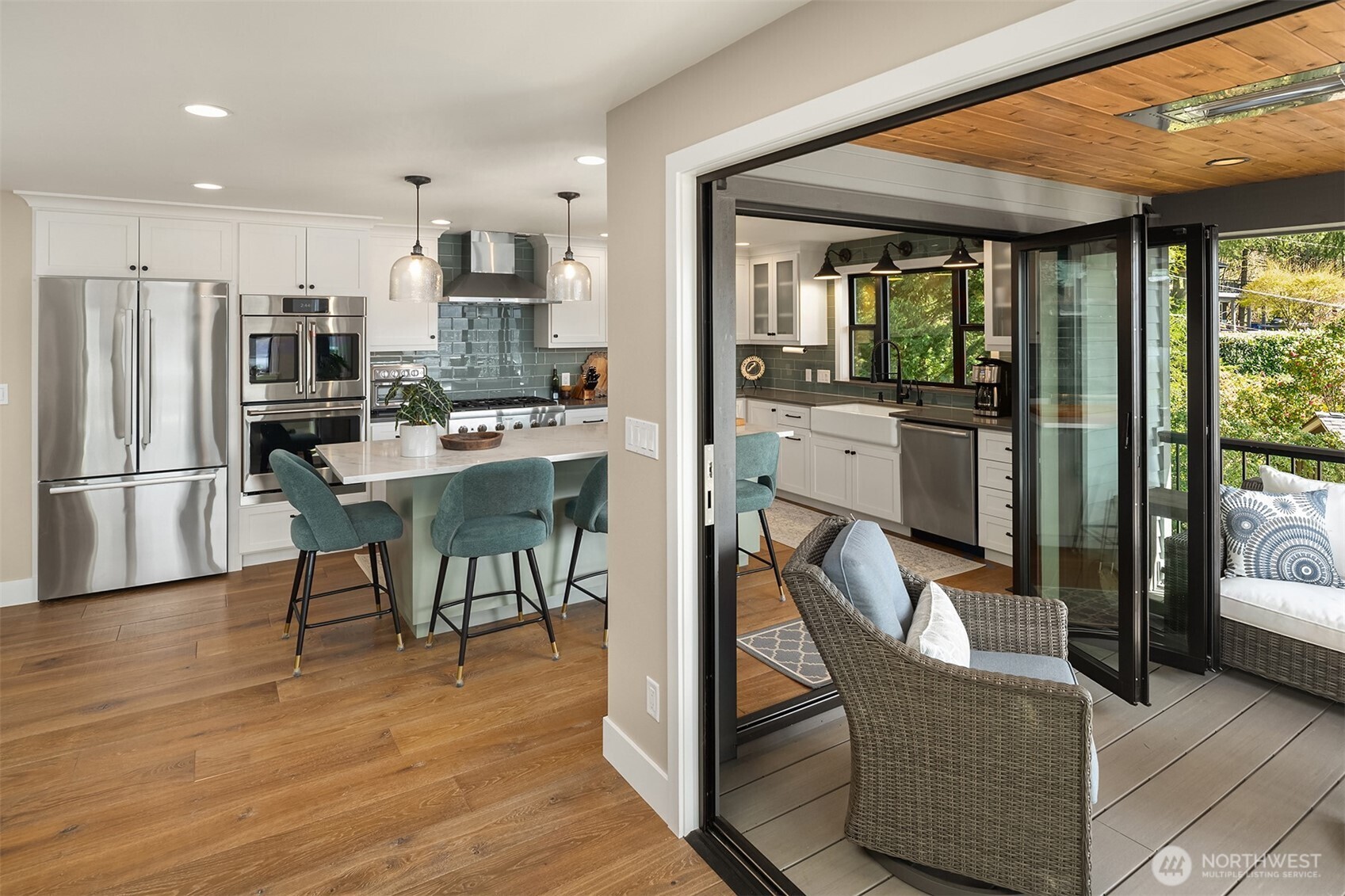 Sammamish, Washington, 98075, United States, 5 Bedrooms Bedrooms, ,4 BathroomsBathrooms,Residential,Active,2035111
