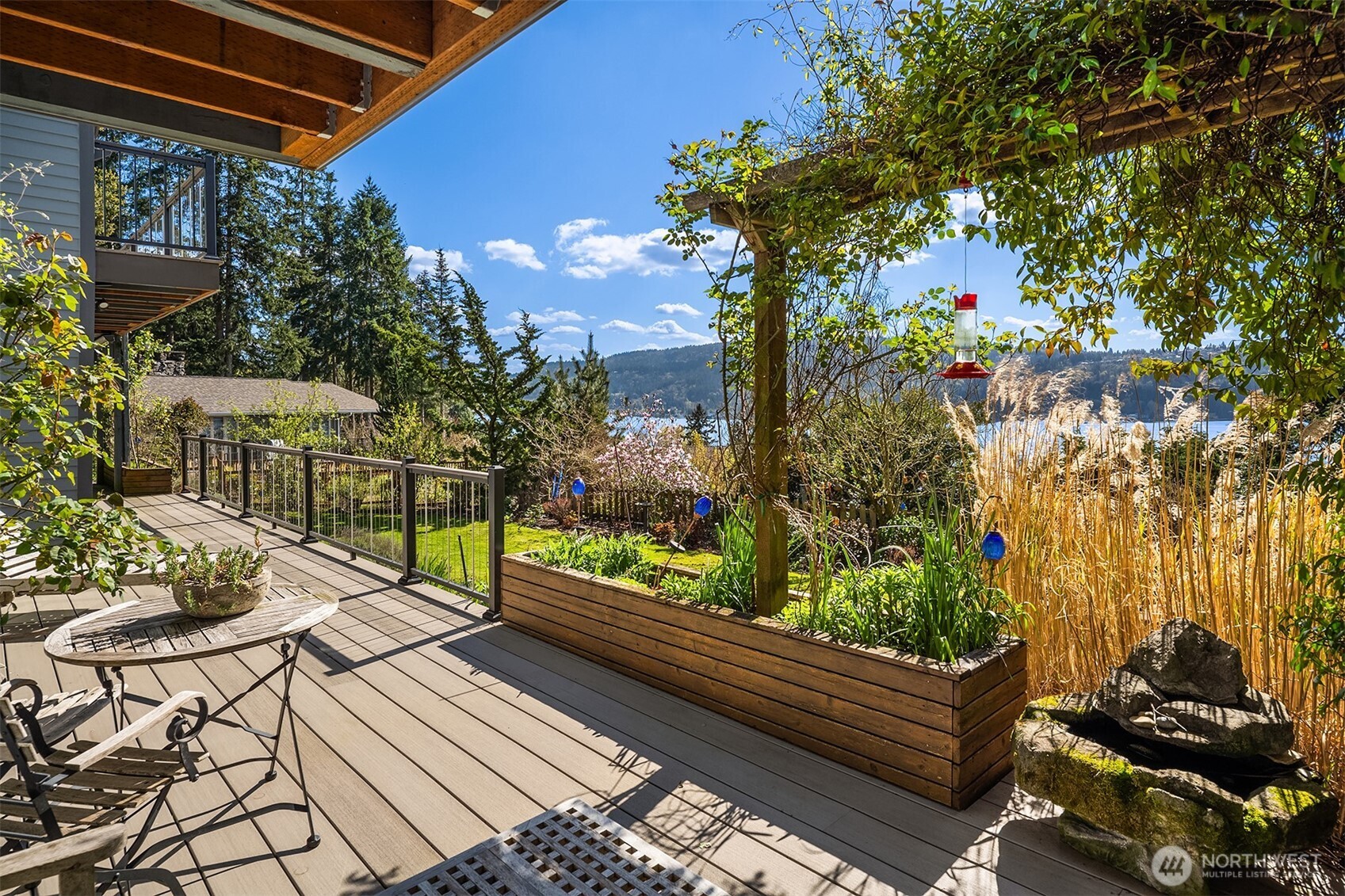 Sammamish, Washington, 98075, United States, 5 Bedrooms Bedrooms, ,4 BathroomsBathrooms,Residential,Active,2035111