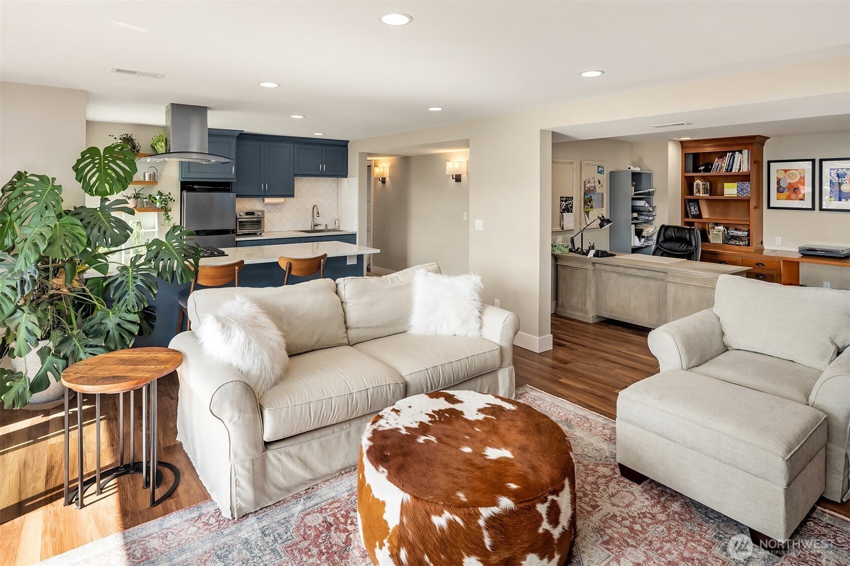Sammamish, Washington, 98075, United States, 5 Bedrooms Bedrooms, ,4 BathroomsBathrooms,Residential,Active,2035111