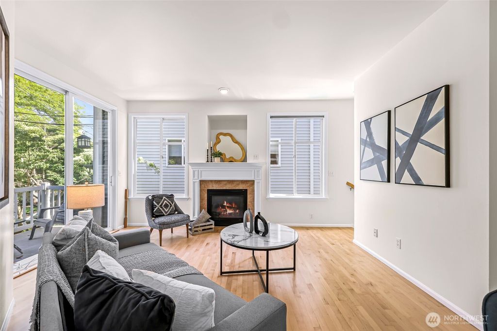 Photo of 6547 5th Avenue NE #B, Seattle, WA 98115 (MLS # 2370967)