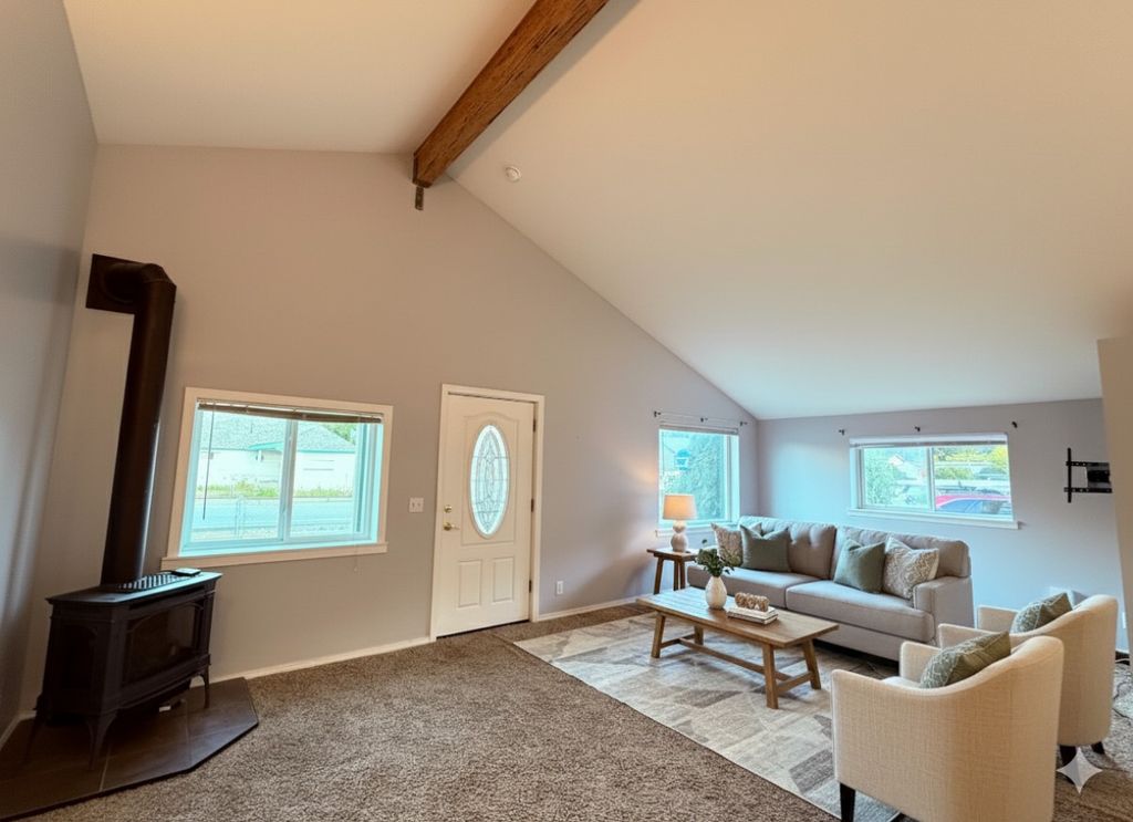 Photo of 625 S Emens Ave, Darrington, WA 98241 (MLS # 2436392)