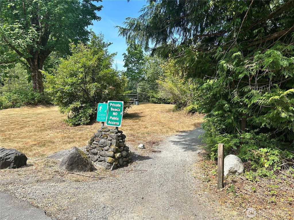 Photo of 44633 Pine Street, Gold Bar, WA 98251 (MLS # 2418710)