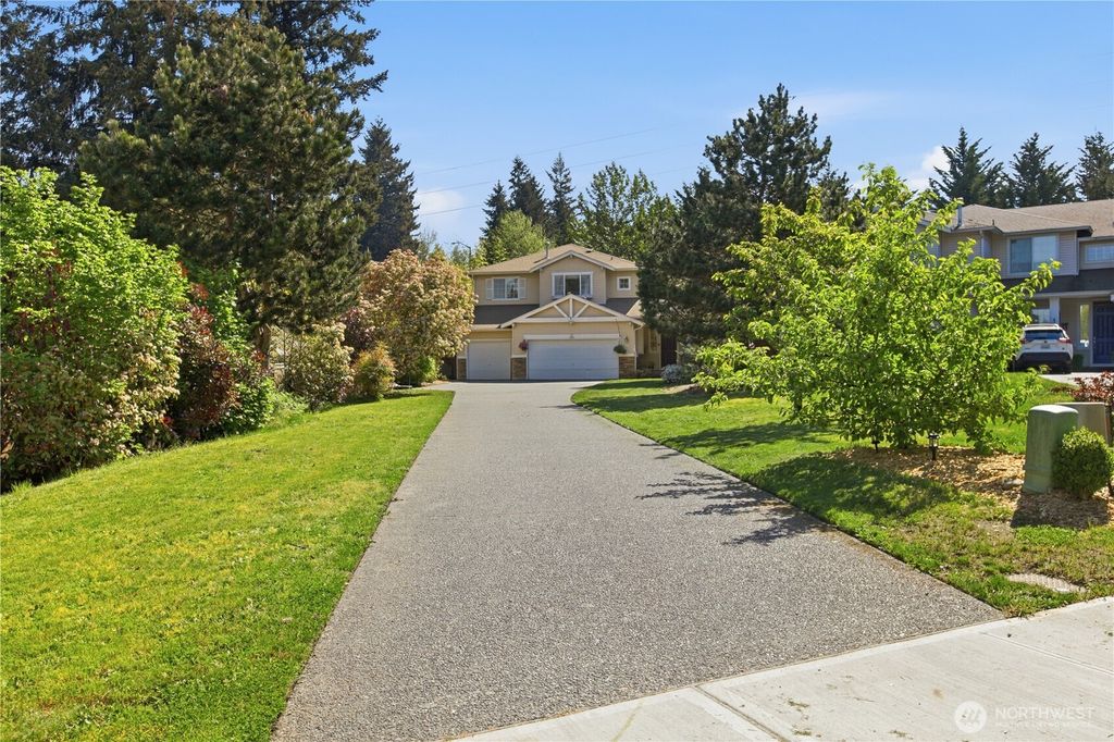 Photo of 5702 Hazel Loop SE, Auburn, WA 98092 (MLS # 2518211)