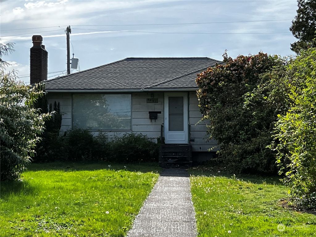 Photo of 4021 44th Avenue SW, Seattle, WA 98116 (MLS # 2066720)