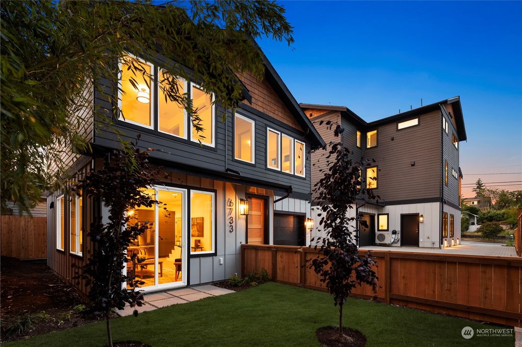 Photo of 6733 11th Avenue NW, Seattle, WA 98117 (MLS # 2131603)