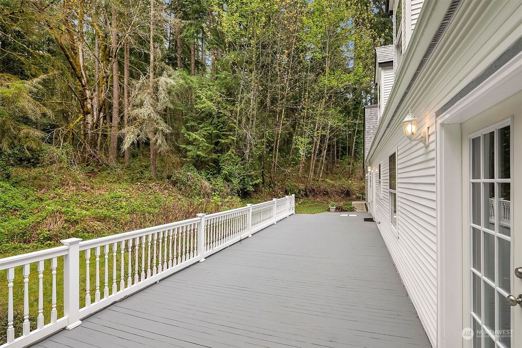 Photo of 21008 NE 117th Street, Redmond, WA 98053 (MLS # 2052197)