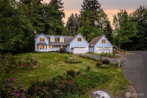 Photo of 165 Tanglewood Drive, Longview, WA 98632 (MLS # 2523223)