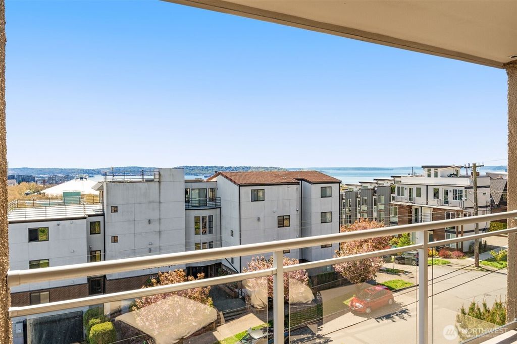 Photo of 900 Warren Avenue N #302, Seattle, WA 98109 (MLS # 2531040)