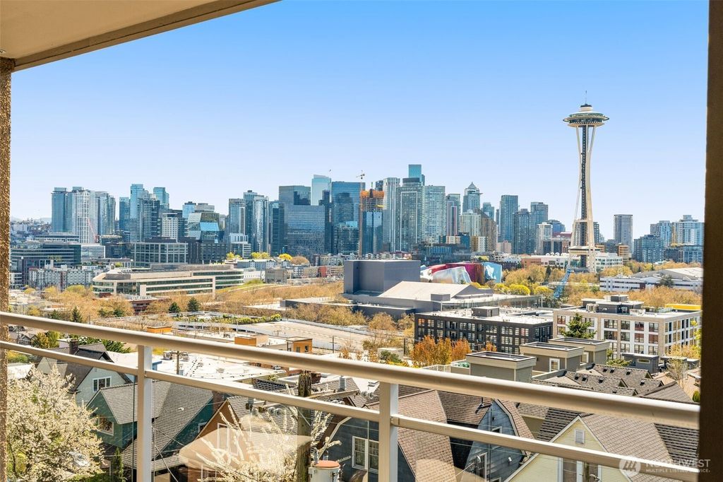 Photo of 900 Warren Avenue N #302, Seattle, WA 98109 (MLS # 2531040)