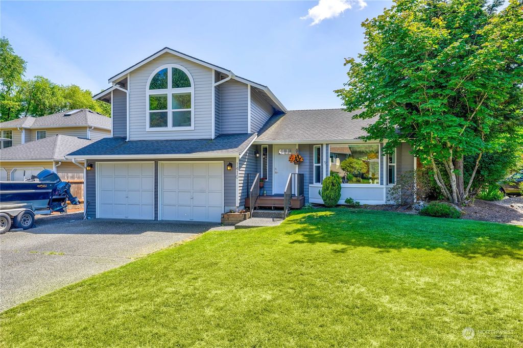 Photo of 1410 SW 220th Street, Bothell, WA 98021 (MLS # 2129651)