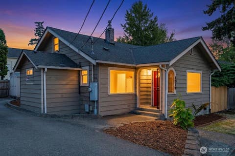 Photo of 1510 E Sunset Drive, Bellingham, WA 98226 (MLS # 2568747)