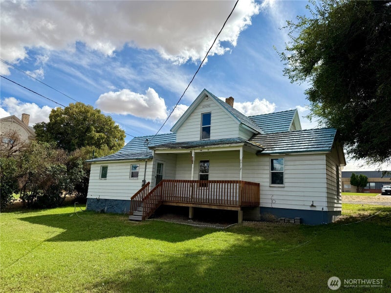105 SE Pope Avenue