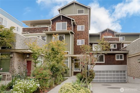 Photo of 12534 15th Avenue NE #31, Seattle, WA 98125 (MLS # 2443537)