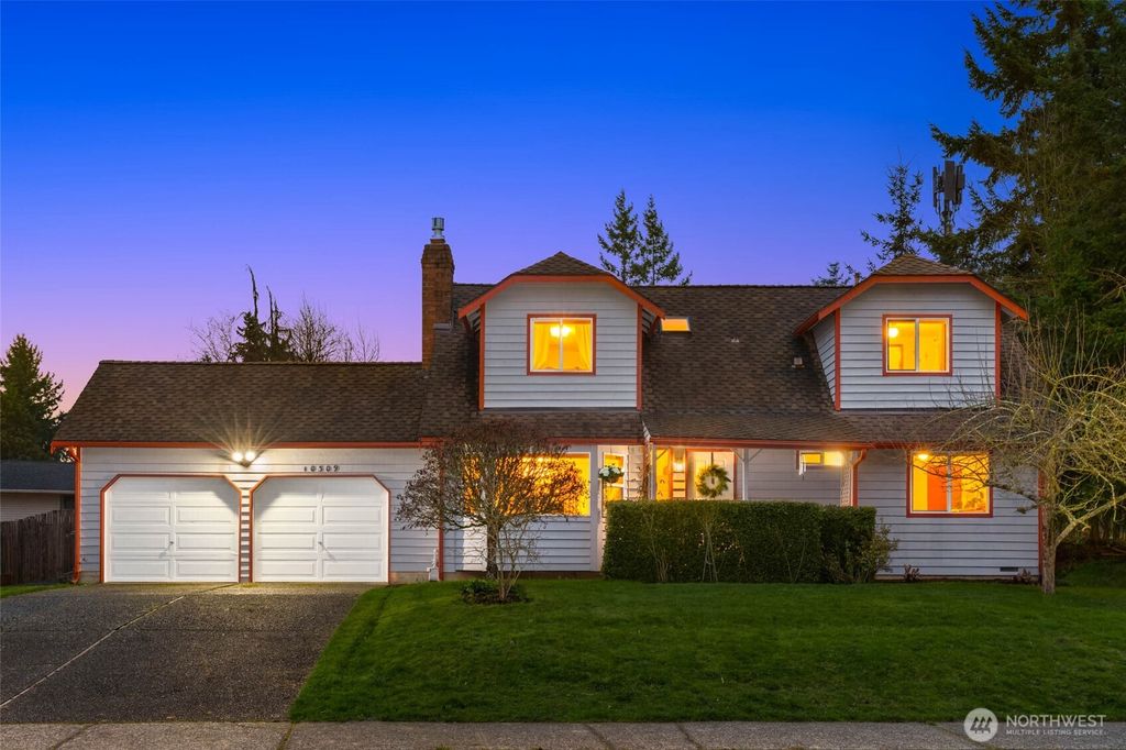 Photo of 10309 50th Place W, Mukilteo, WA 98275 (MLS # 2476458)