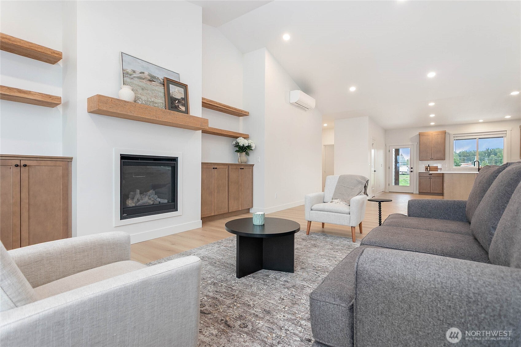 321 W 3rd Street