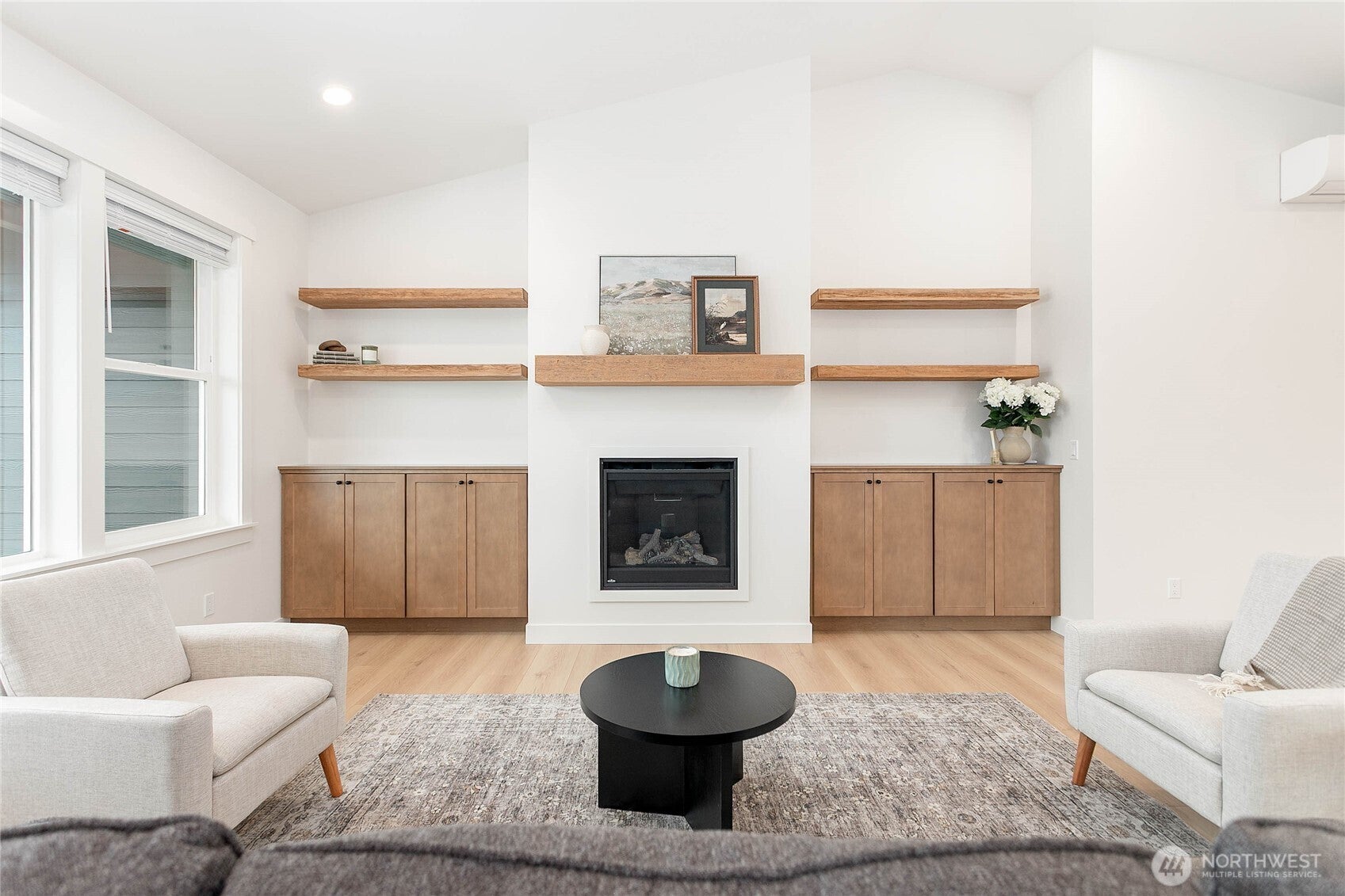 321 W 3rd Street