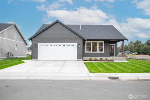 Photo of 321 W 3rd Street, Everson, WA 98247 (MLS # 2589226)