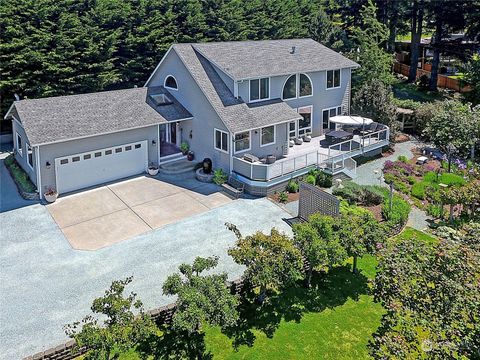 A home in Camano Island