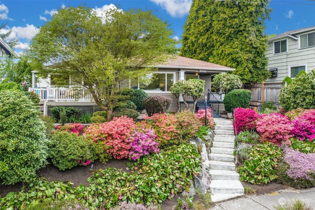 Photo of 5551 35th Avenue NE, Seattle, WA 98105 (MLS # 2063041)