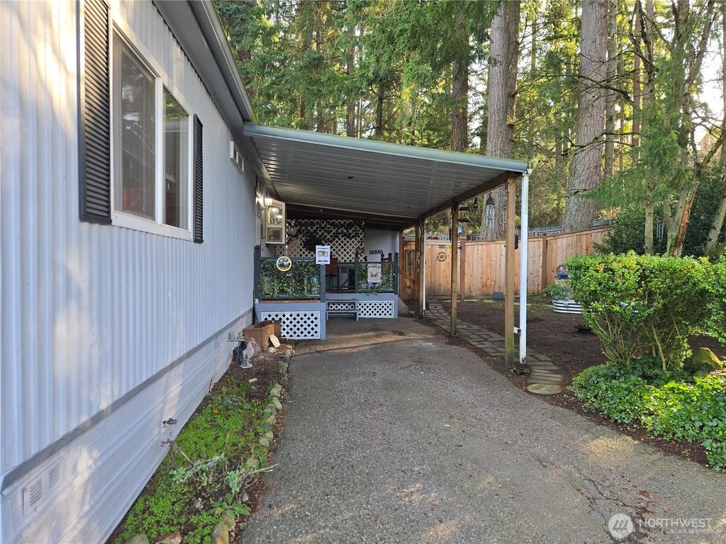 Photo of 12727 112th Avenue E #13, Puyallup, WA 98374 (MLS # 2470484)