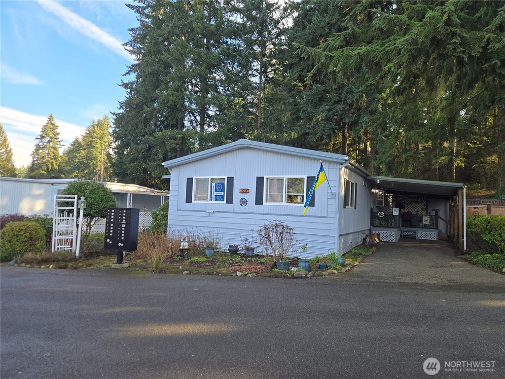 Photo of 12727 112th Avenue E #13, Puyallup, WA 98374 (MLS # 2470484)
