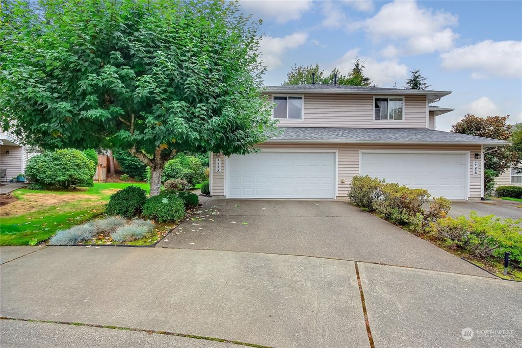 Photo of 4725 NE 18th Place #A, Renton, WA 98059 (MLS # 2289697)