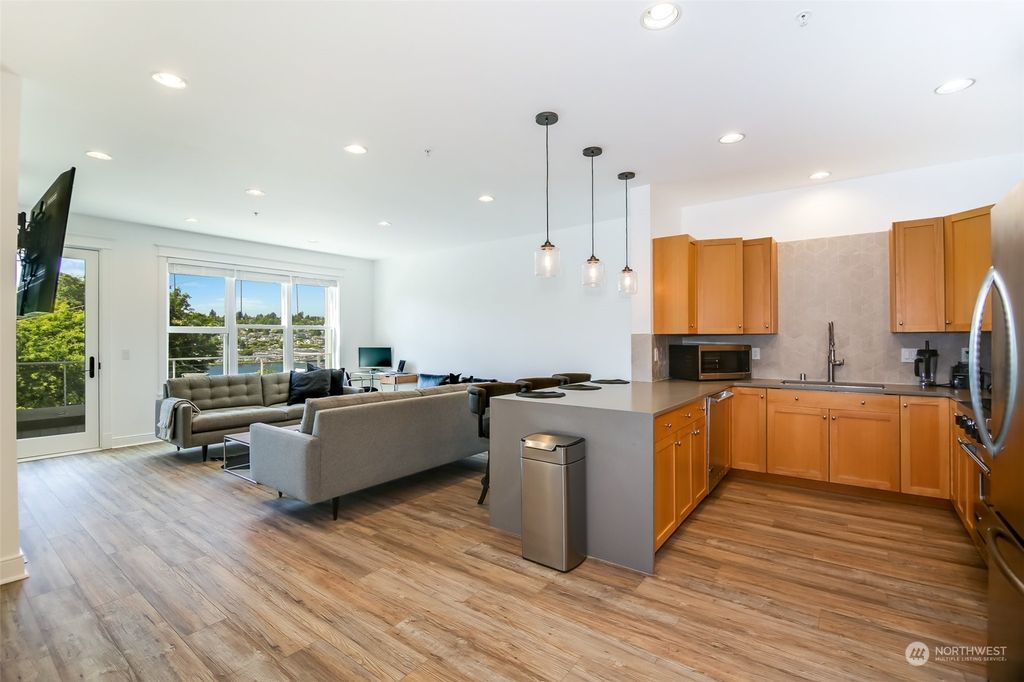 Photo of 2920 Eastlake Avenue E #308, Seattle, WA 98102 (MLS # 2190590)