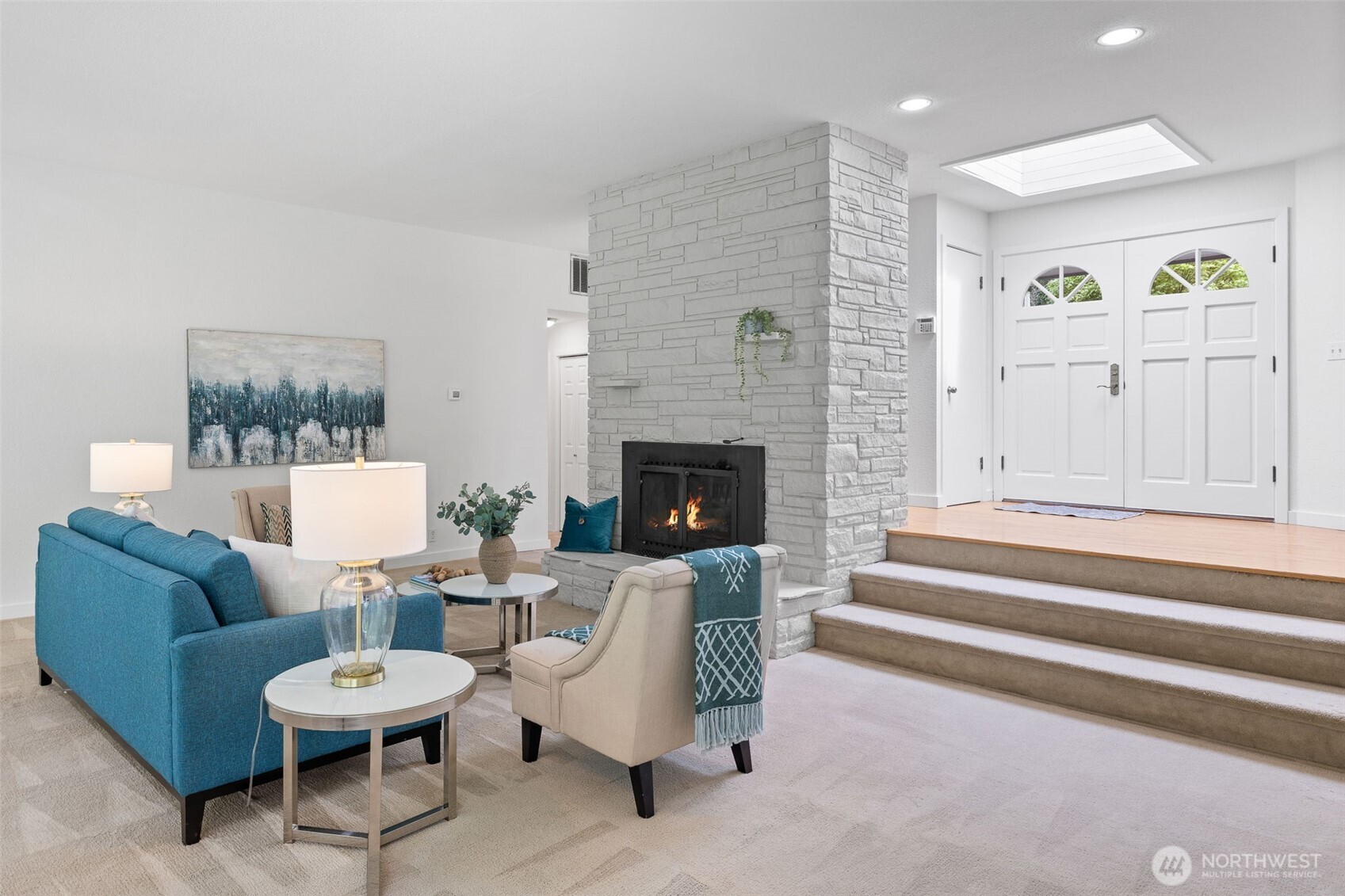 415 Front Street S