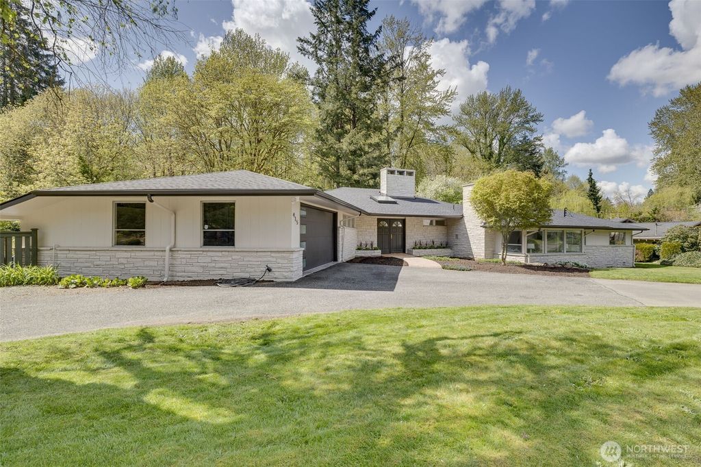 Photo of 415 Front Street S, Issaquah, WA 98027 (MLS # 2404429)