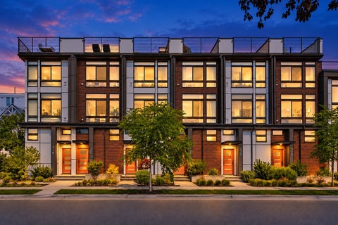 Photo of 720 N 43rd St ST, Seattle, WA 98103 (MLS # 2597023)