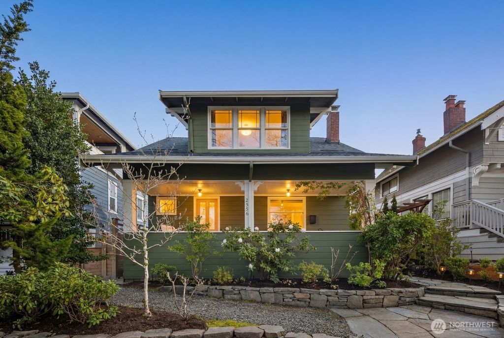 Photo of 2556 10th Avenue W, Seattle, WA 98119 (MLS # 2508792)