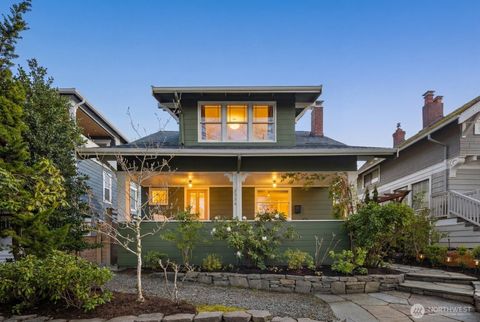 Photo of 2556 10th Avenue W, Seattle, WA 98119 (MLS # 2508792)