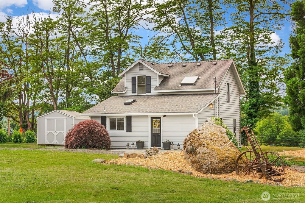 Photo of 19623 NE 116th Street, Redmond, WA 98053 (MLS # 2414311)