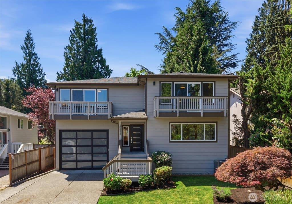 Photo of 18823 SE 42nd Street, Issaquah, WA 98027 (MLS # 2541123)