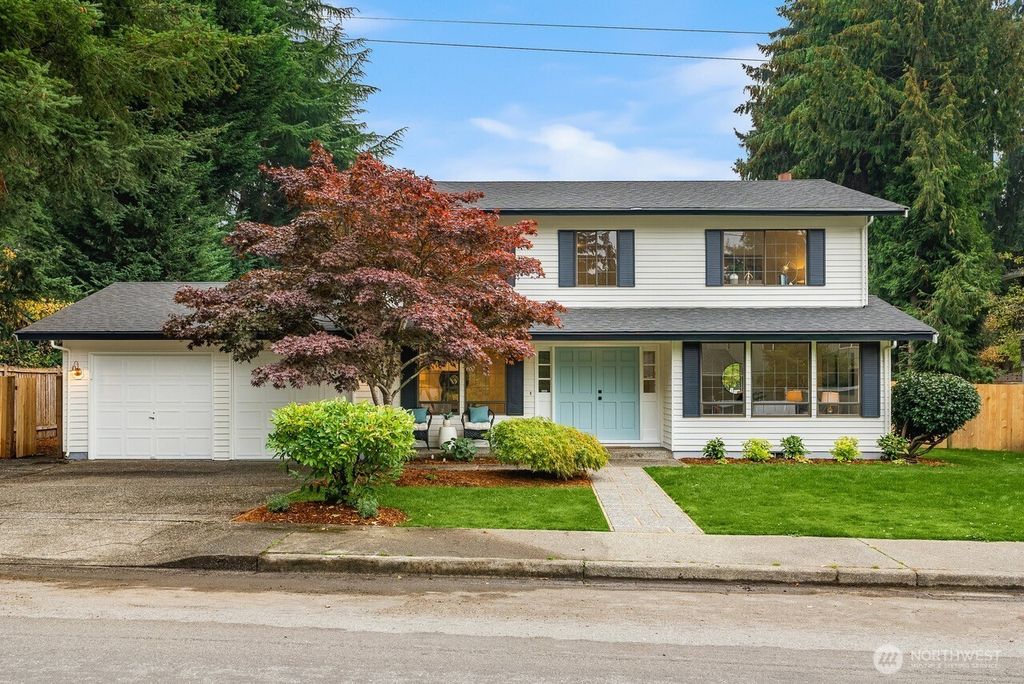 Photo of 10703 NE 53rd Street, Kirkland, WA 98033 (MLS # 2488020)