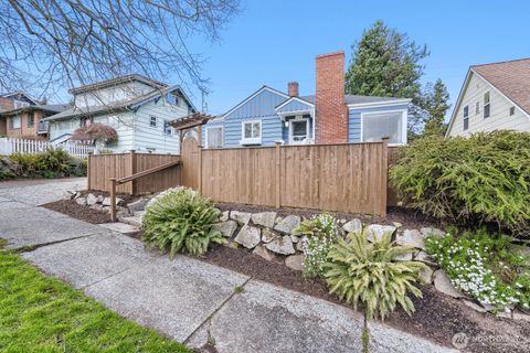 Photo of 4731 35th Avenue SW, Seattle, WA 98126 (MLS # 2502503)