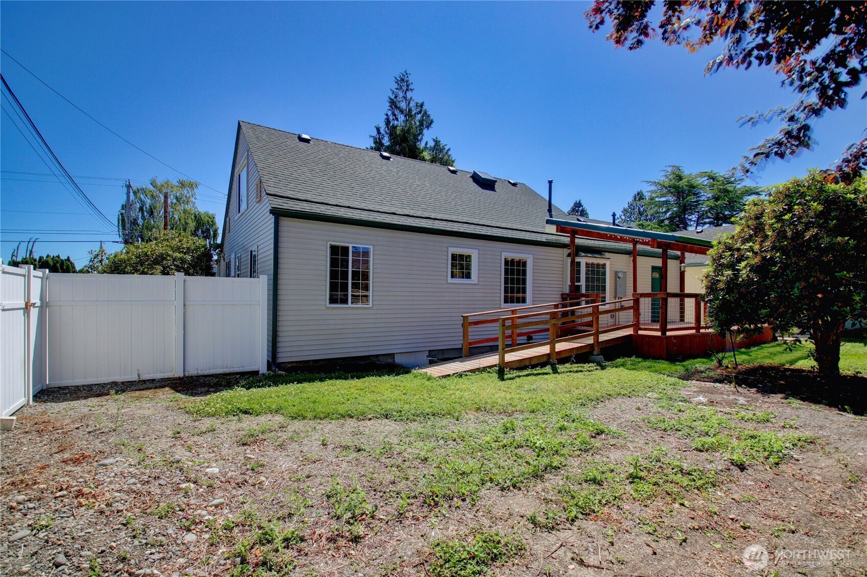 215 N 6th Street