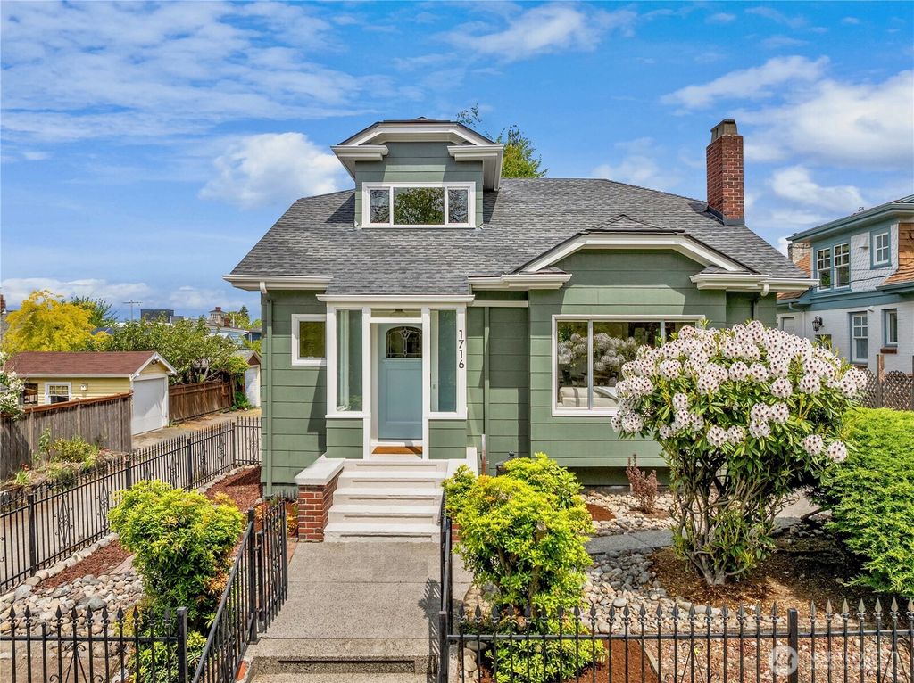 Photo of 1716 N 43rd Street, Seattle, WA 98103 (MLS # 2524411)