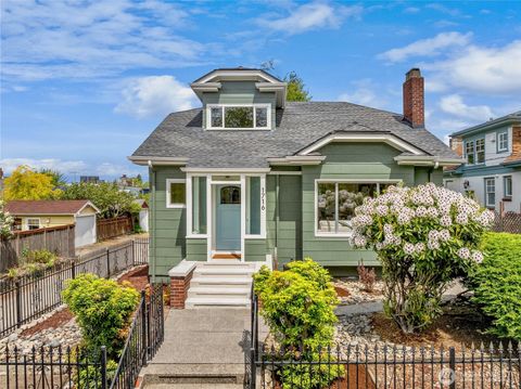 Photo of 1716 N 43rd Street, Seattle, WA 98103 (MLS # 2524411)